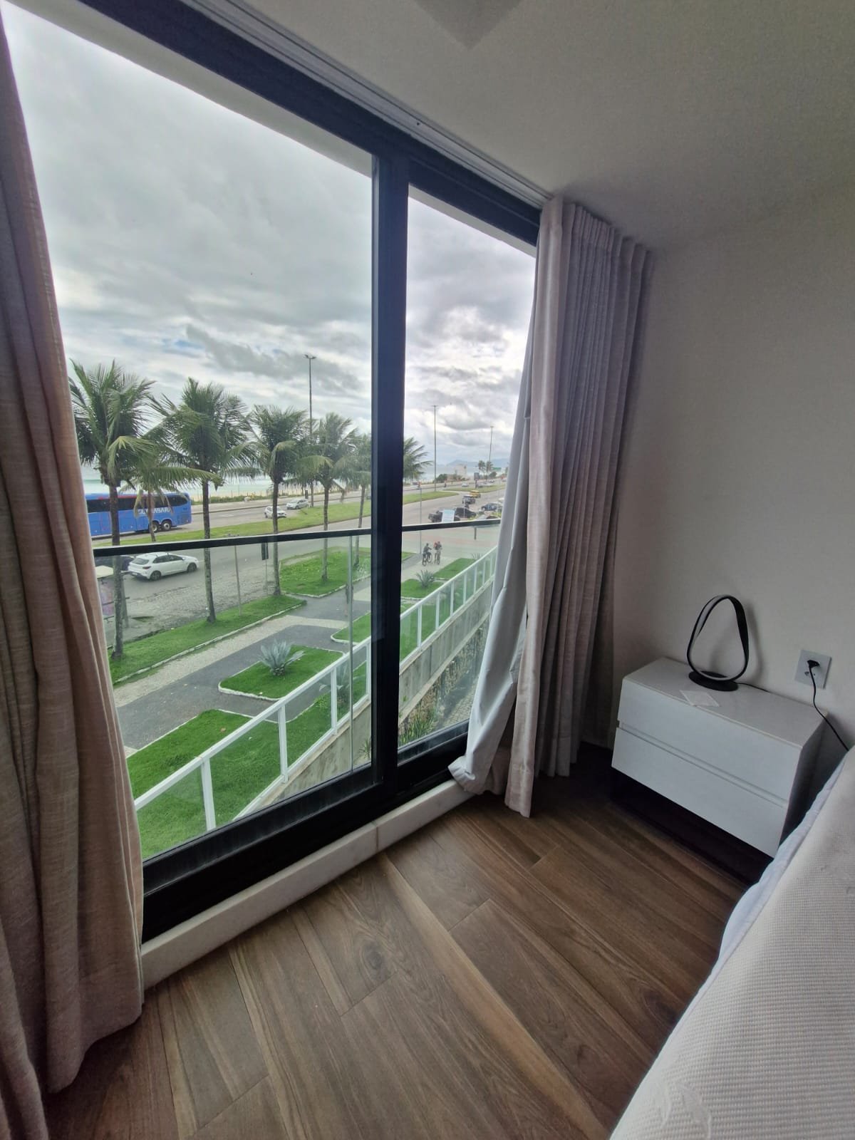 Varanda gourmet com piscina e vista para o mar da Barra - foto 14
